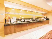 La Quinta Inn & Suites by Wyndham Cincinnati Airpt Florence - petit déjeuner