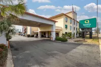 Quality Inn & Suites Ft. Jackson Maingate Hotels in Columbia
