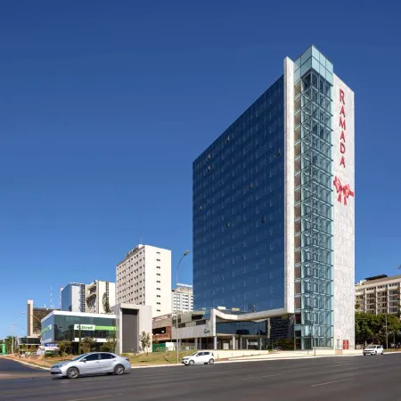 Ramada by Wyndham Brasilia Alvorada Отели рядом с достопримечательностью «Северное крыло»