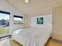 "Hildegunda" - 950m from the Sea