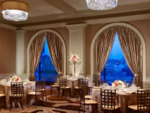 เดอะรอยัล โซเนสตา ฮาร์เบอร์คอร์ท บัลติมอร์ โรงแรมในบัลติมอร์