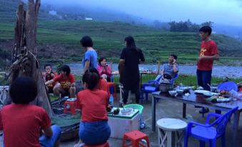 Cuong An Tavan  Homestay