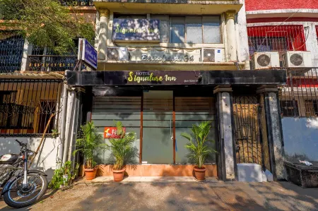 Hotel Signature Inn Отели рядом с достопримечательностью «Madh Island»