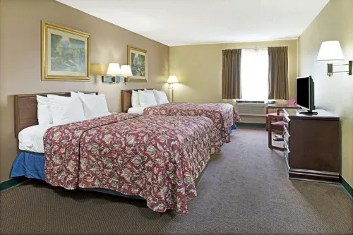 Days Inn by Wyndham Collinsville/St. Louis