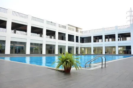 Zest Club Отели в г. Гулбарга