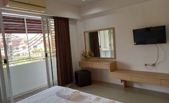 Ruan Plaisoi Apartment