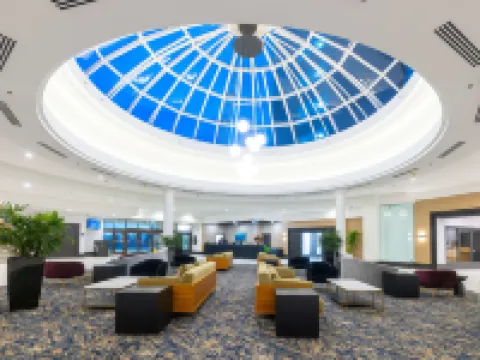 ダブルツリー バイ ヒルトン カルガリー ノース カルガリーのホテル