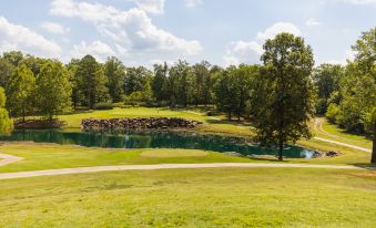 Holiday Inn Express & Suites Batesville