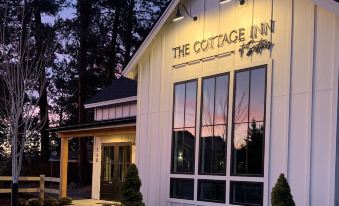 The Cottage Inn at Sisters