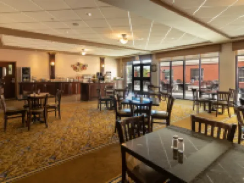 薩斯喀徹温堡卡納達酒店 薩斯喀徹温堡酒店