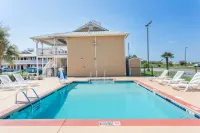 Super 8 by Wyndham Foley - Uima-altaat