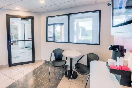 Motel 6 Niantic, CT - New London Отели рядом с достопримечательностью «Парк штата Роки Нек»