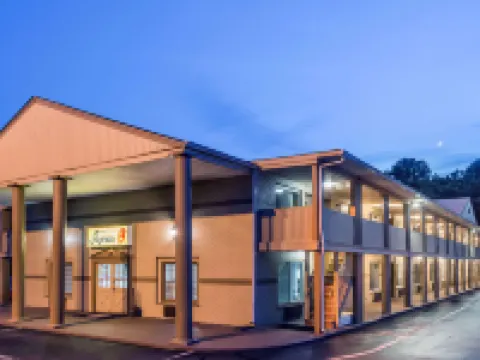 Super 8 by Wyndham Old Saybrook Hotels in Middlesex County