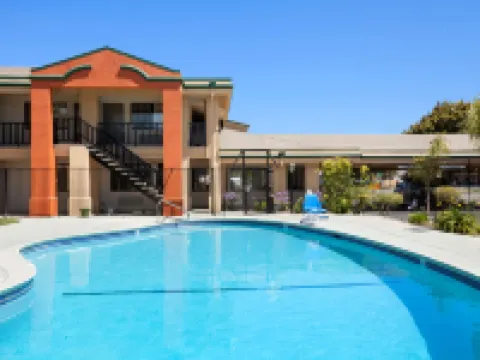 Super 8 by Wyndham Salinas Hoteles en Salinas