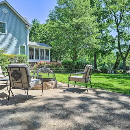 Waterfront Annapolis Cottage Fire Pit and Pier