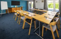Holiday Inn Express Peterborough Các khách sạn ở Orton Waterville