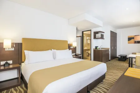 Holiday Inn Express & Suites Bogota DC