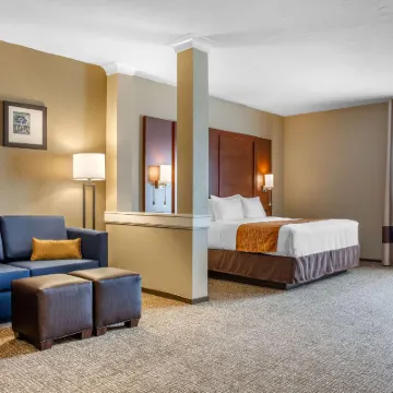 Comfort Inn & Suites Boise Airport Hotels near Boise Brewing