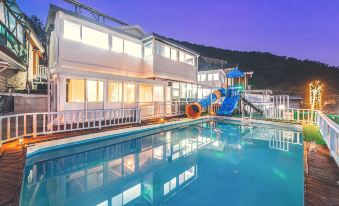 Gapyeong Shinbi Kids Pool Villa