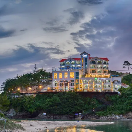 Ilmare Byeonsan Resort Отели рядом с достопримечательностью «Аквапарк Byeonsan Aqua World»