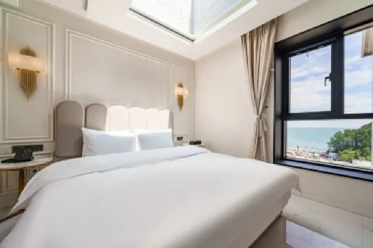 H moment Hotel songjeong Hotels near Songjeong Beach