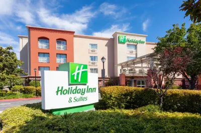 Holiday Inn & Suites San Mateo-San Francisco SFO Hotel dekat Caltrain/Hayward Park