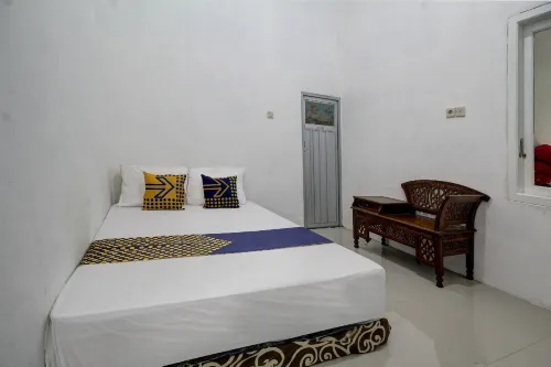 Hotel O Alif House Syariah 2 Hotels in Semen