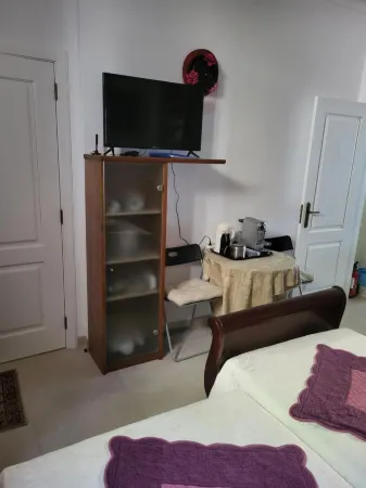 Sintra Lousa Twin Guest Room with Private Bathroom Отели рядом с достопримечательностью «Дворец Пена»