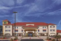 لا كينتا إن آند سويتس باي ويندام سيرسي فنادق في 