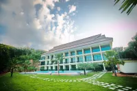 Takhun Mountain View Hotels in Ban Ta Khun District