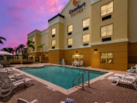 Comfort Suites Vero Beach I-95 Hotels in Indian River County
