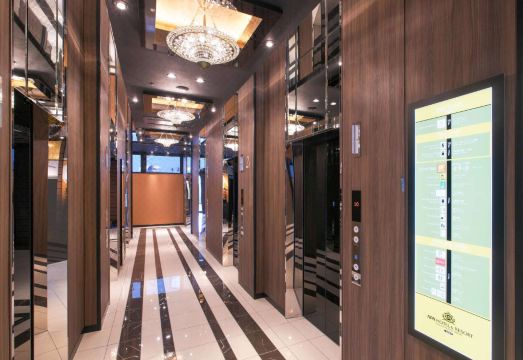 아파 호텔&리조트 니가타 에키마에 오도리 외관 또는 로비