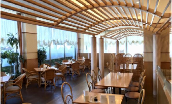 Hotel Okhotsk Palace