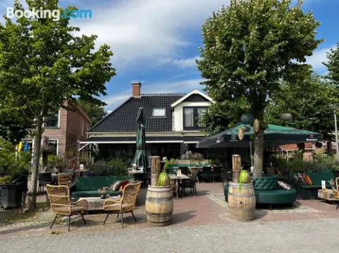 菩提樹下的酒店