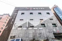 Gimhae Eobangdong Miin Hotel dekat Kaya University Gimhae Campus