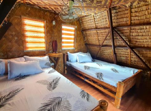 Calatagan's Bahay Kubo - with Beach Access