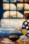 Wayfinder Waikiki - bar