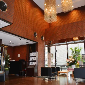 Grand Central Hotel Отели рядом с достопримечательностью «Imperial Palace East National Gardens»