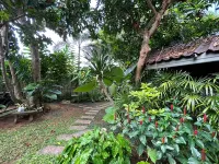 The Snug & The Sierra Airportel