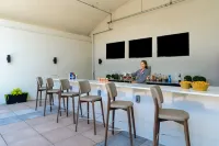 Candlewood Suites ASHEVILLE DOWNTOWN by IHG - ที่มีบาร์