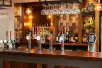 Holmfield Arms - bar