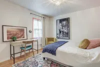Central Rapid City Home w/ Sunroom & Fireplace! - Maalaistalo