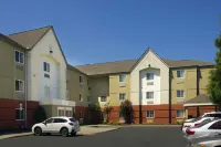 Candlewood Suites RICHMOND-SOUTH by IHG Hotels in Bellwood
