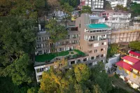 Leisure Cave, Mussoorie Hotels near Rope Way
