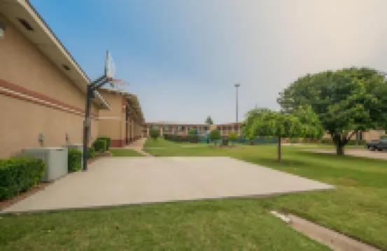 โฮเวิร์ด จอห์นสัน บายวินด์แฮม สนามบินโอคลาโฮมาซิตี้/แฟร์กราวด์ส โรงแรมในโอคลาโฮมาซิตี้