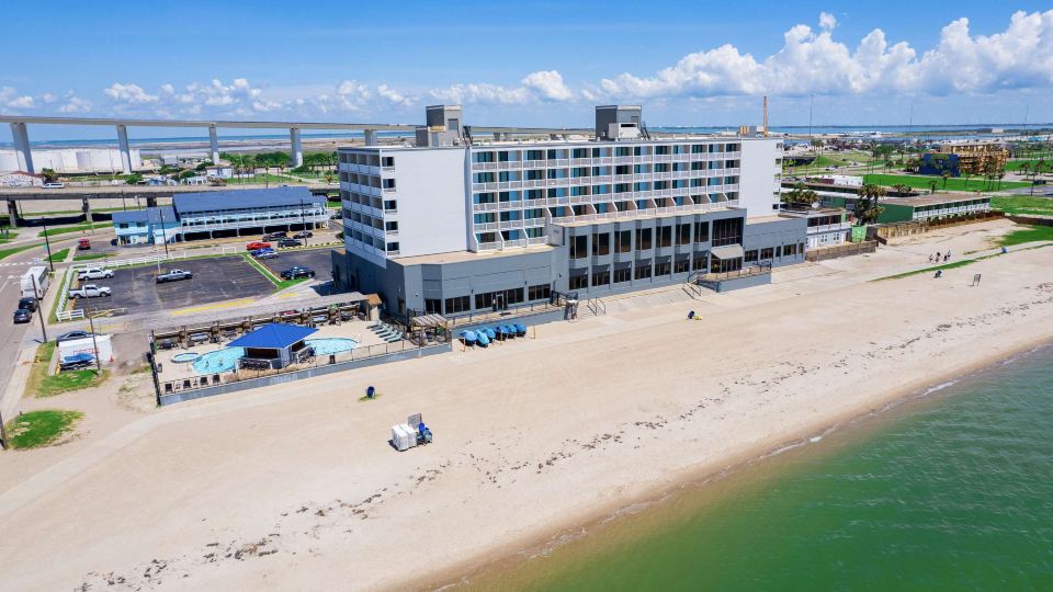 DoubleTree by Hilton Corpus Christi Beachfront