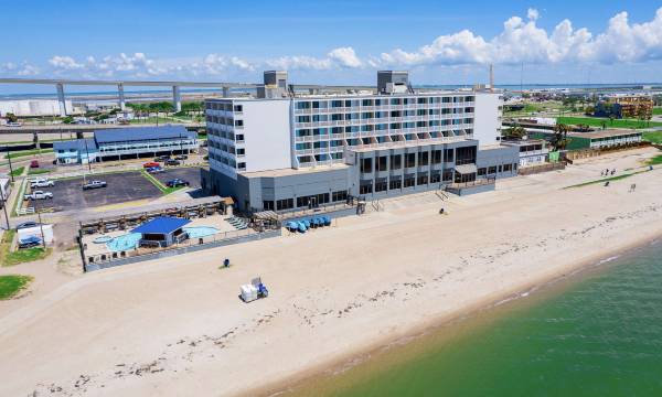 DoubleTree by Hilton Corpus Christi Beachfront