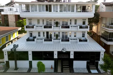 Mira Hotel Antalya Отели рядом с достопримечательностью «Ворота Адриана»