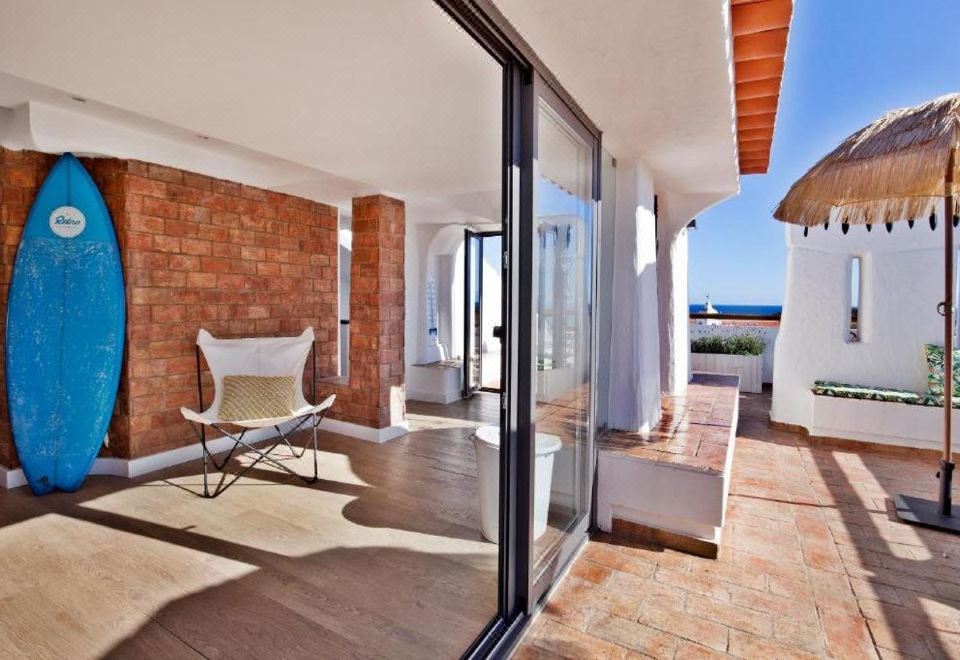 더 솔티 로지 루프탑 테라스