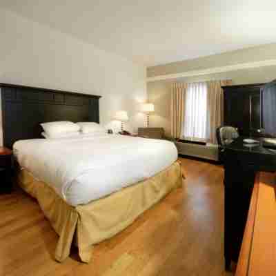 DoubleTree by Hilton Hotel Buffalo - Amherst Rooms